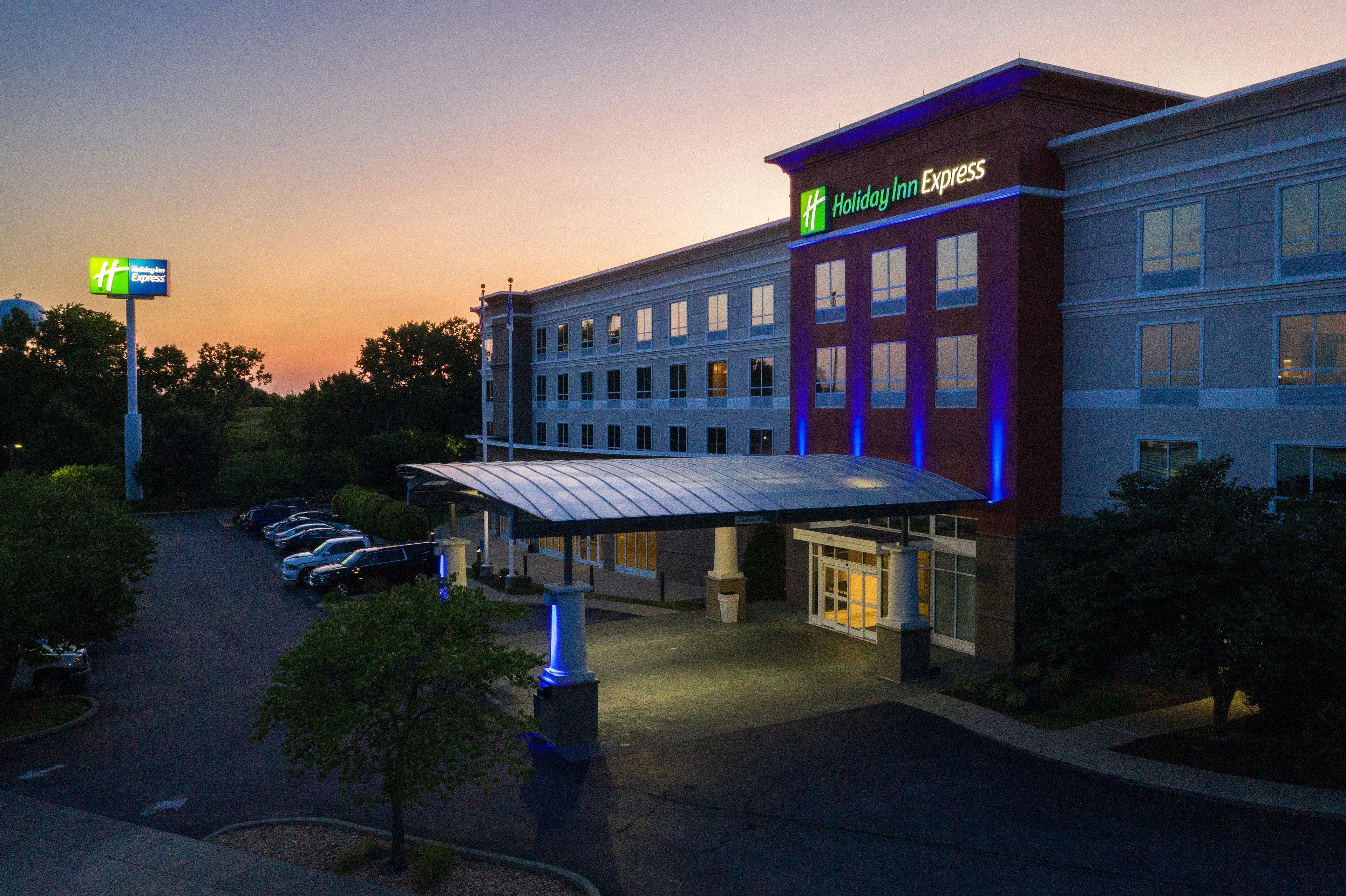 Holiday Inn Express Georgetown By Ihg Exterior foto